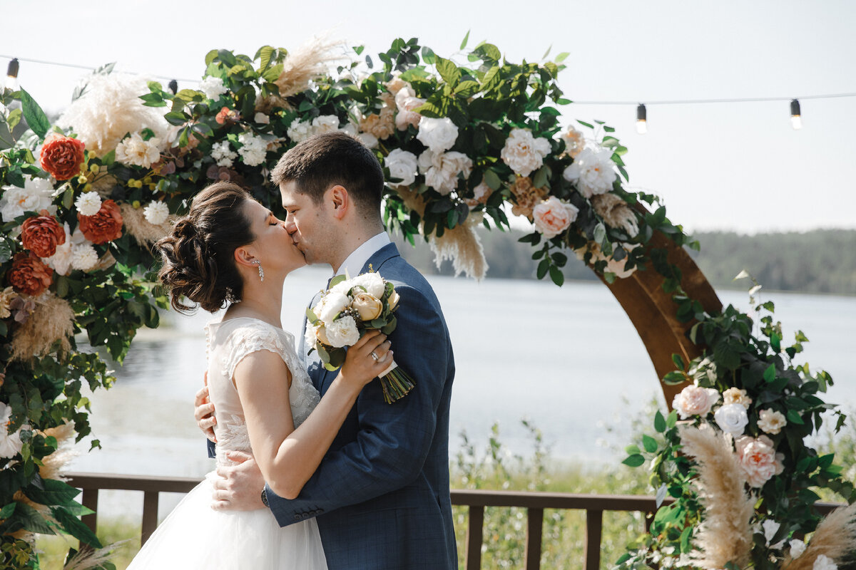 Загородный ресторан с видовой террасой «Пасторское озеро» 
