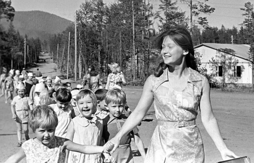 Счастливые дети строителей БАМа, СССР (иллюстрация из открытых источников)