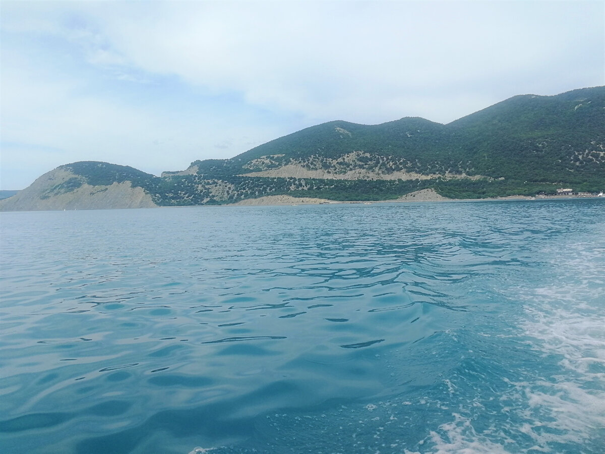 Вид на Большой Утриш с моря