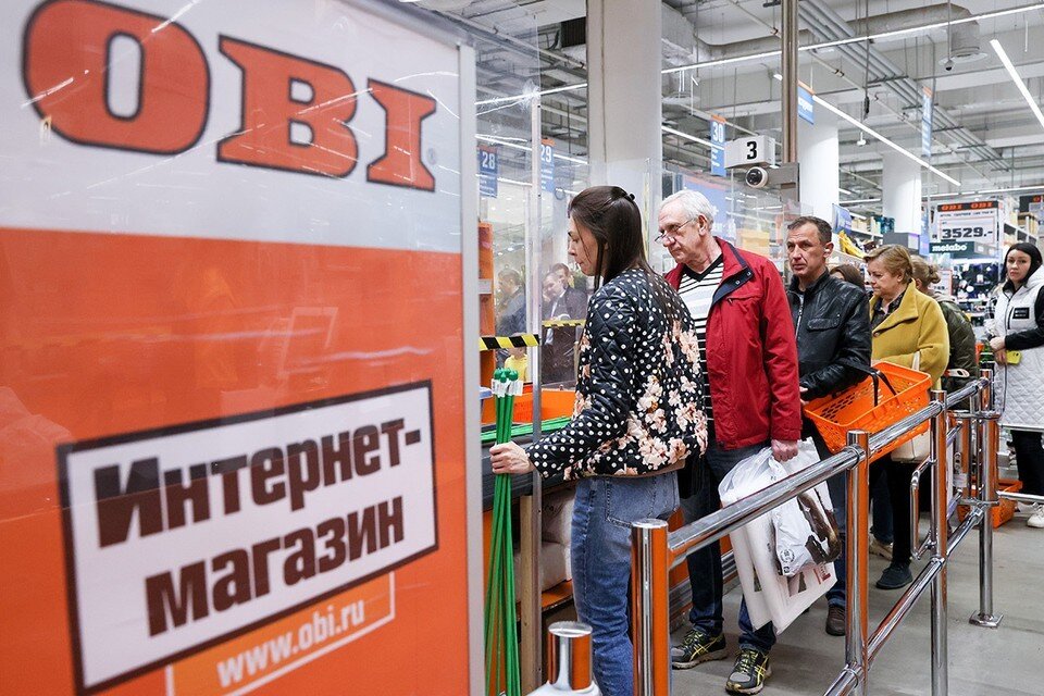     Осенью сеть OBI в России ждет ребрендинг. Фото: Сергей Савостьянов/ТАСС