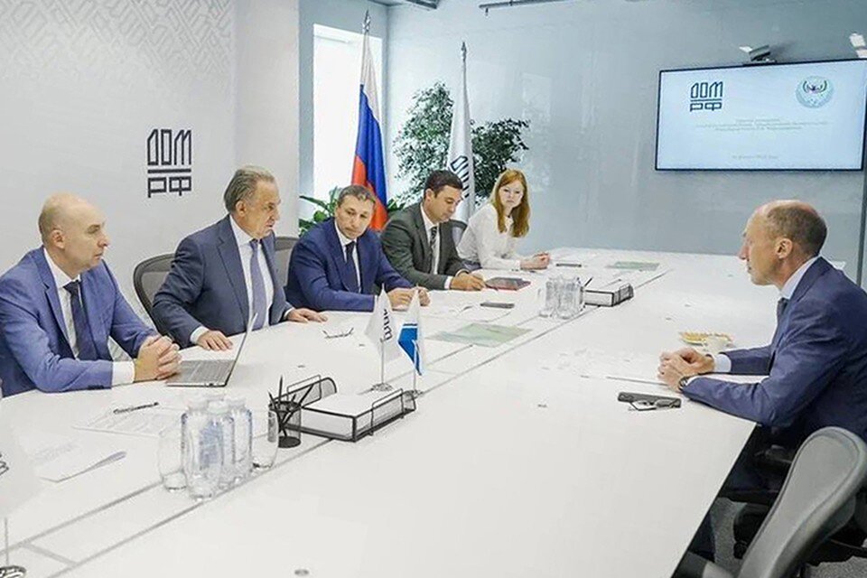     Рабочая встреча Олега Хорохордина и Виталия Мутко  пресс-службы правительства Республики Алтай