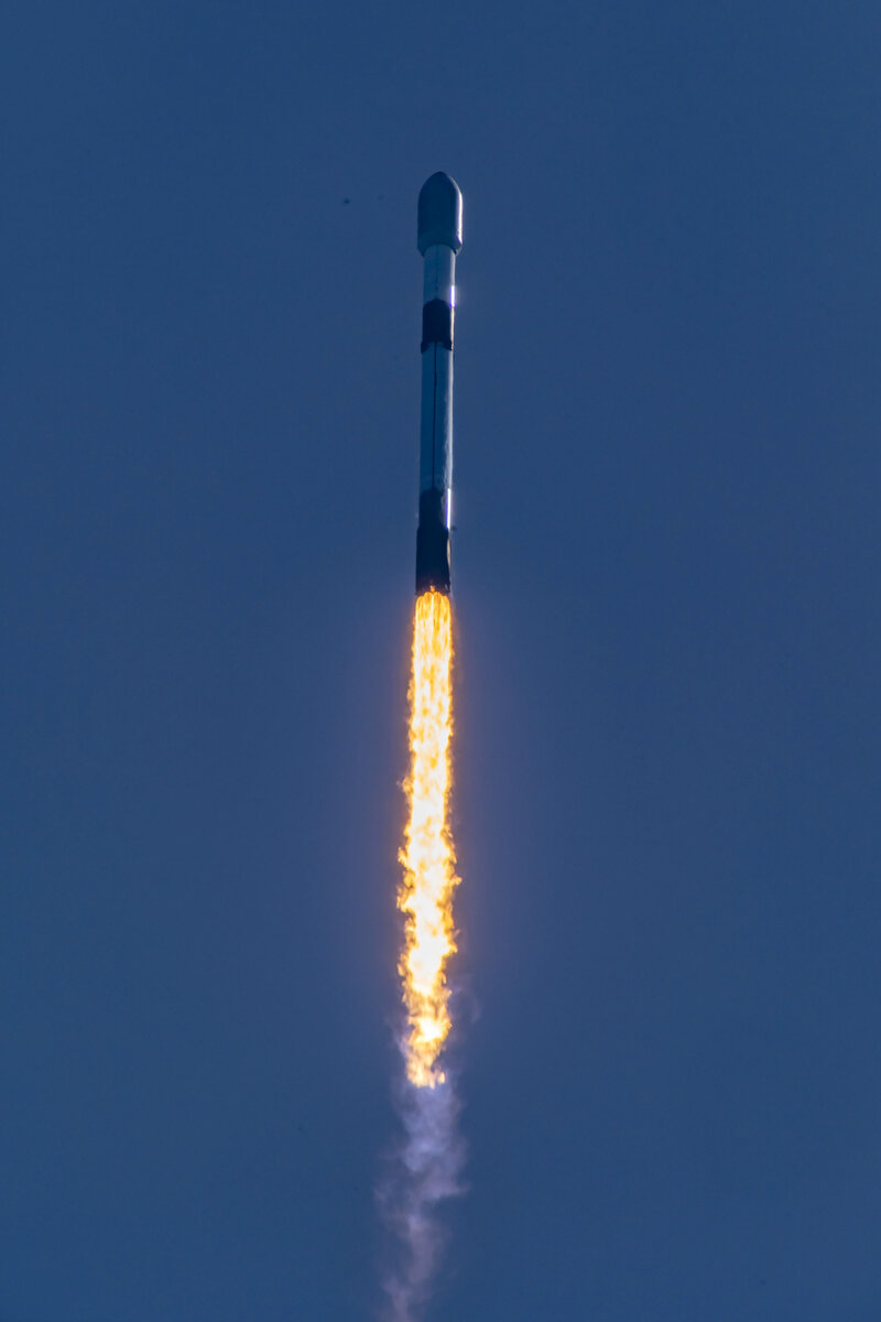  1 ступень B1058 РН Falcon 9 во время выполнения своего предыдущего полёта 7 июля 2022 года, фото компании SpaceX