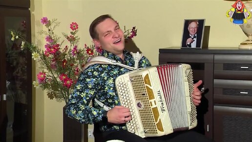 \"РИО-РИТА\" исполняет баянист, \"Человек оркестр \"Владимир Бутусов в ...