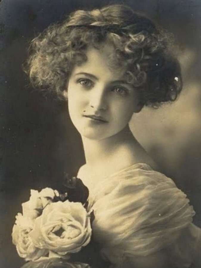 Бланш Монье до инцидента 