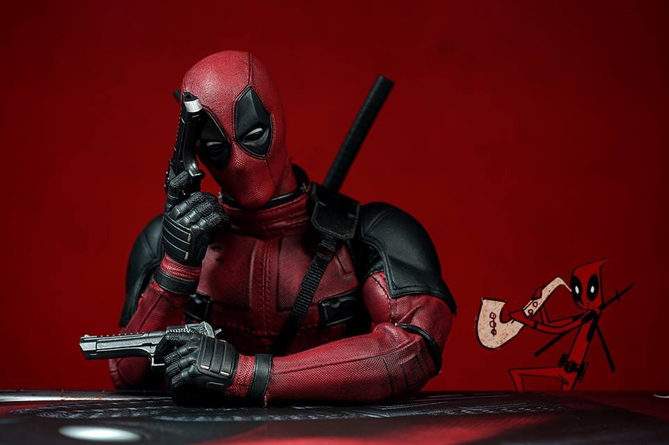 Дедпула 1 1080. Deadpool 1. Дэдпул 1 2016. Дэдпул 2016 Постер. Дэдпул яйца.