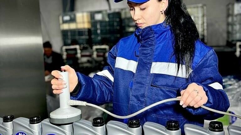     Компания из Подмосковья «НТК НОРДОИЛ» заключила контракт с партнерами из Египта, согласно которому будет поставлять в страну смазочные материалы. Об этом рассказала министр инвестиций, промышленности и науки области Екатерина Зиновьева.