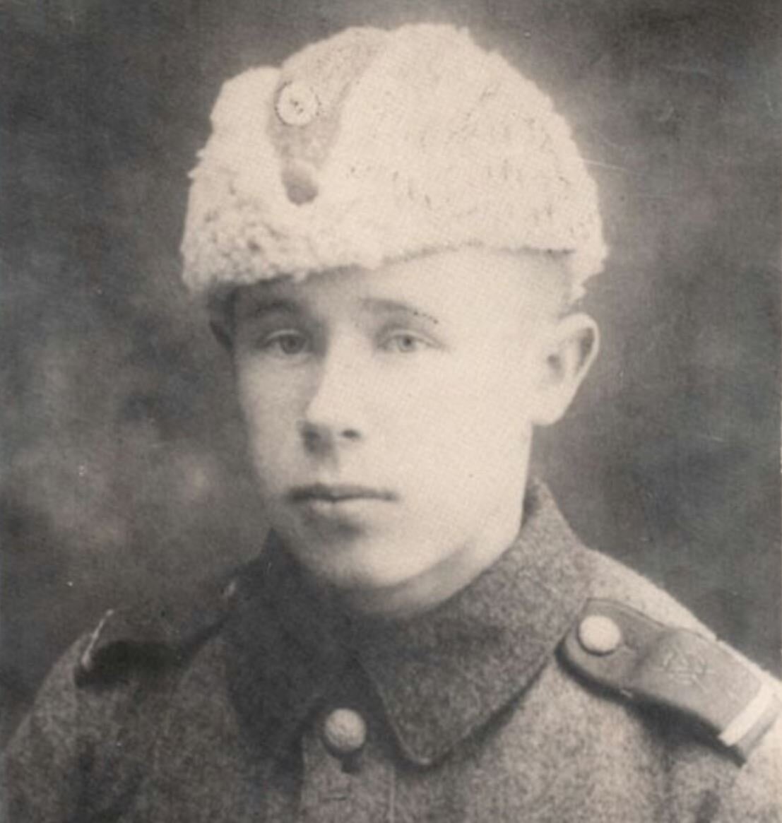 Симо Хяюхя в молодости