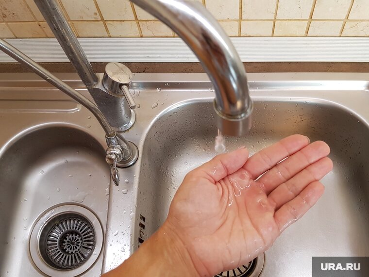    Жители Челябинска остаются без горячей воды месяцами