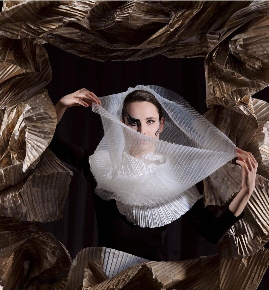 Арт-воротник из коллекции «ГОФРЕ» Модного Дома ELENA TKACHENKO