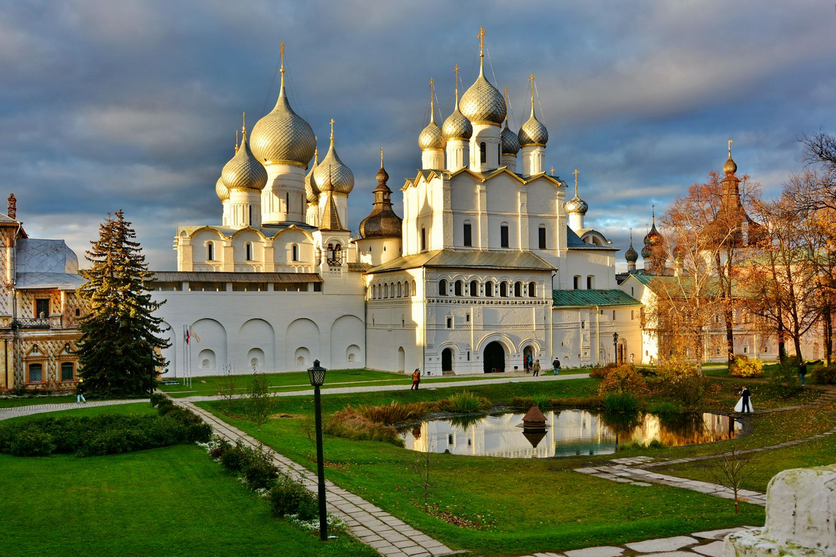 Русь великая московская. Ростов Великий Кремль. Митрополичий двор в Ростове Великом. Ростовский Кремль (музей-заповедник). Ростов Великий Ростовский Кремль достопримечательности.