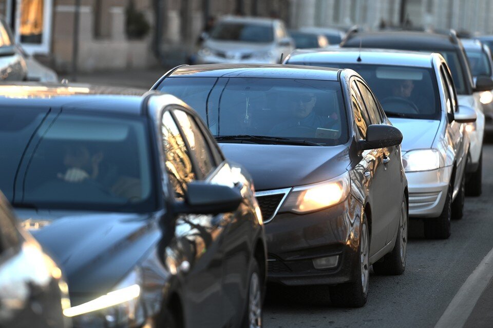     Ввоз авто с пробегом из-за рубежа в 2023 году в Санкт-Петербурге вырос на 192%  ПЫХАЛОВА Юлия (архив)