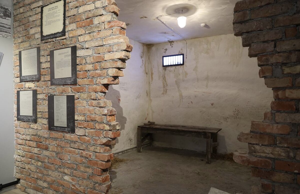 Реконструкция камеры пыток