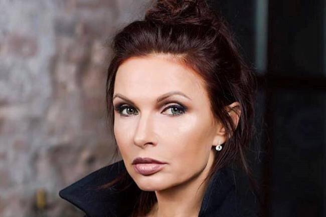    Эвелина Бледанс