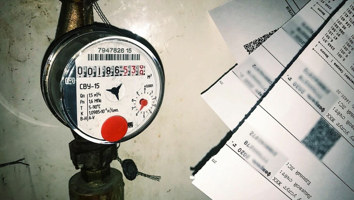     В выходные по пабликам разлетелась информация о пикете Игоря Кузякина, который встал на защиту людей от «злобного монополиста». А как же было на самом деле?