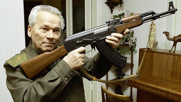Создателем со своим детищем. 