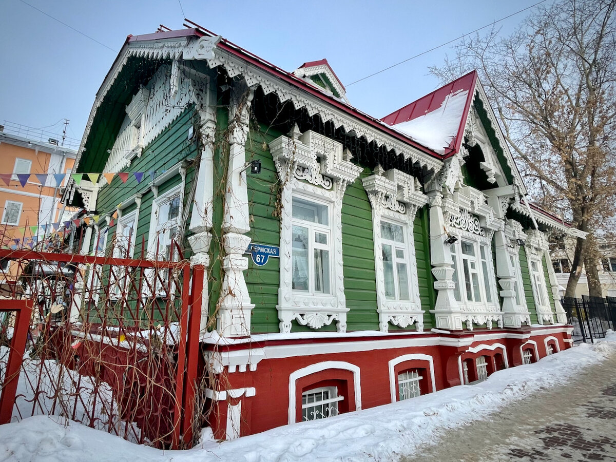 Здание ресторана. Фото автора