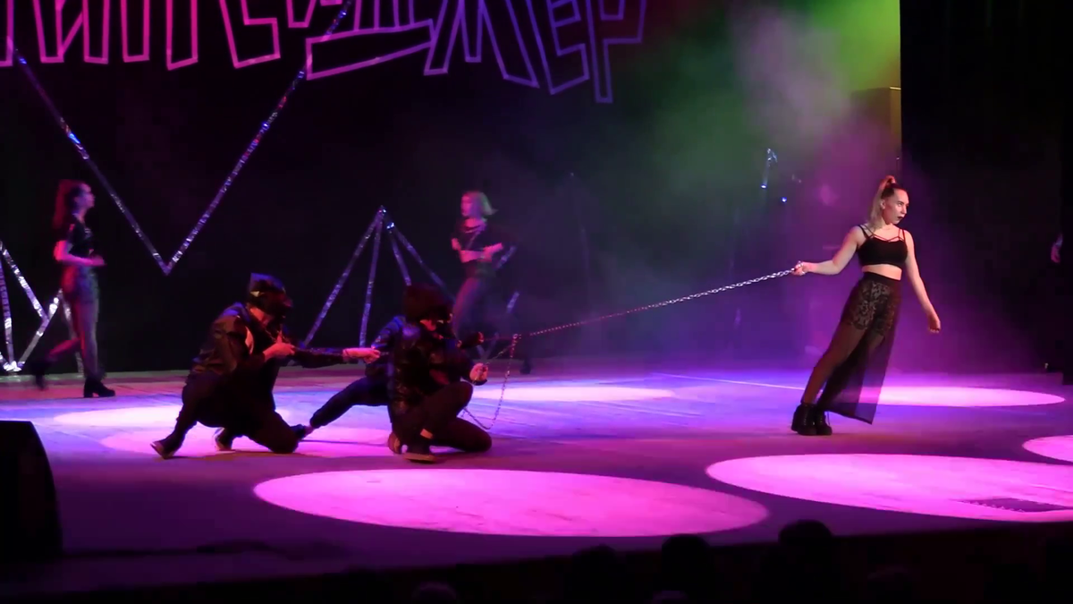 Фрагмент из танца Красноуфимской команды BGR 