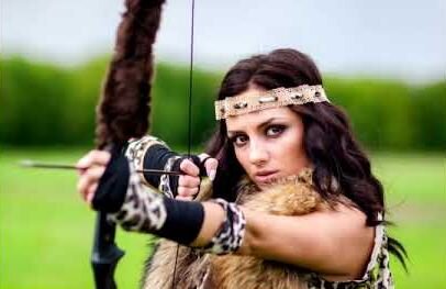 Источник: https://glamours.name/uploads/posts/2022-01/1642614605_16-glamours-name-p-makiyazh-amazonki-devushka-krasivo-foto-21.jpg