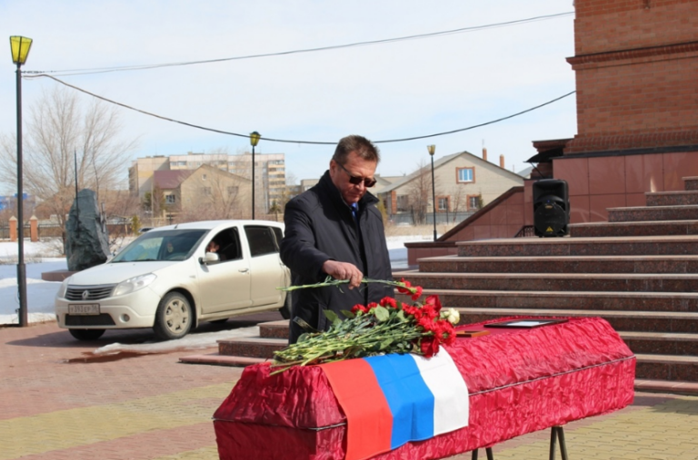    В Гае простились с бойцом Андреем Конюшкиным, погибшим в зоне СВО Марина Шарт