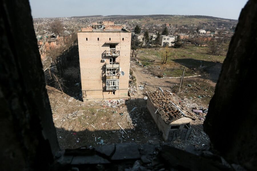    Ситуация в Артемовске. Вид на город, разрушенный в результате обстрела © Валентин Спринчак/ТАСС
