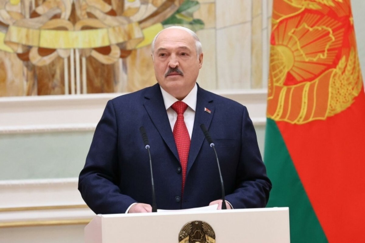    Лукашенко объявил, что его век заканчивается