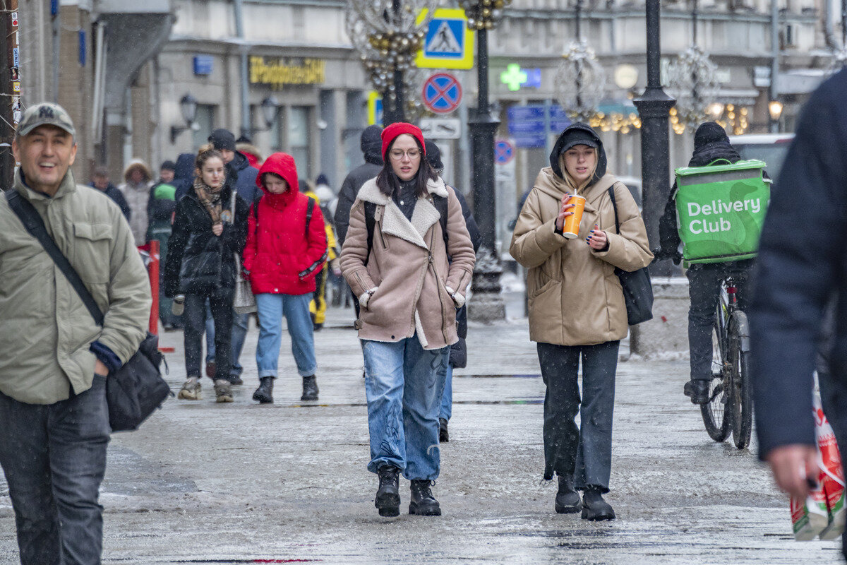 Теплая погода будет чередоваться с холодной.  Фото: Konstantin Kokoshkin / Global Look Press / globallookpress.com