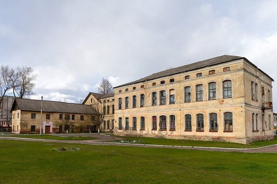     В Чечерске продают старинный графский дворец. Фото: архив monument.goub.by