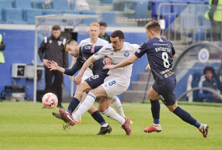    ФК «Оренбург» не смог победить в Самаре Андрей Севостьянов