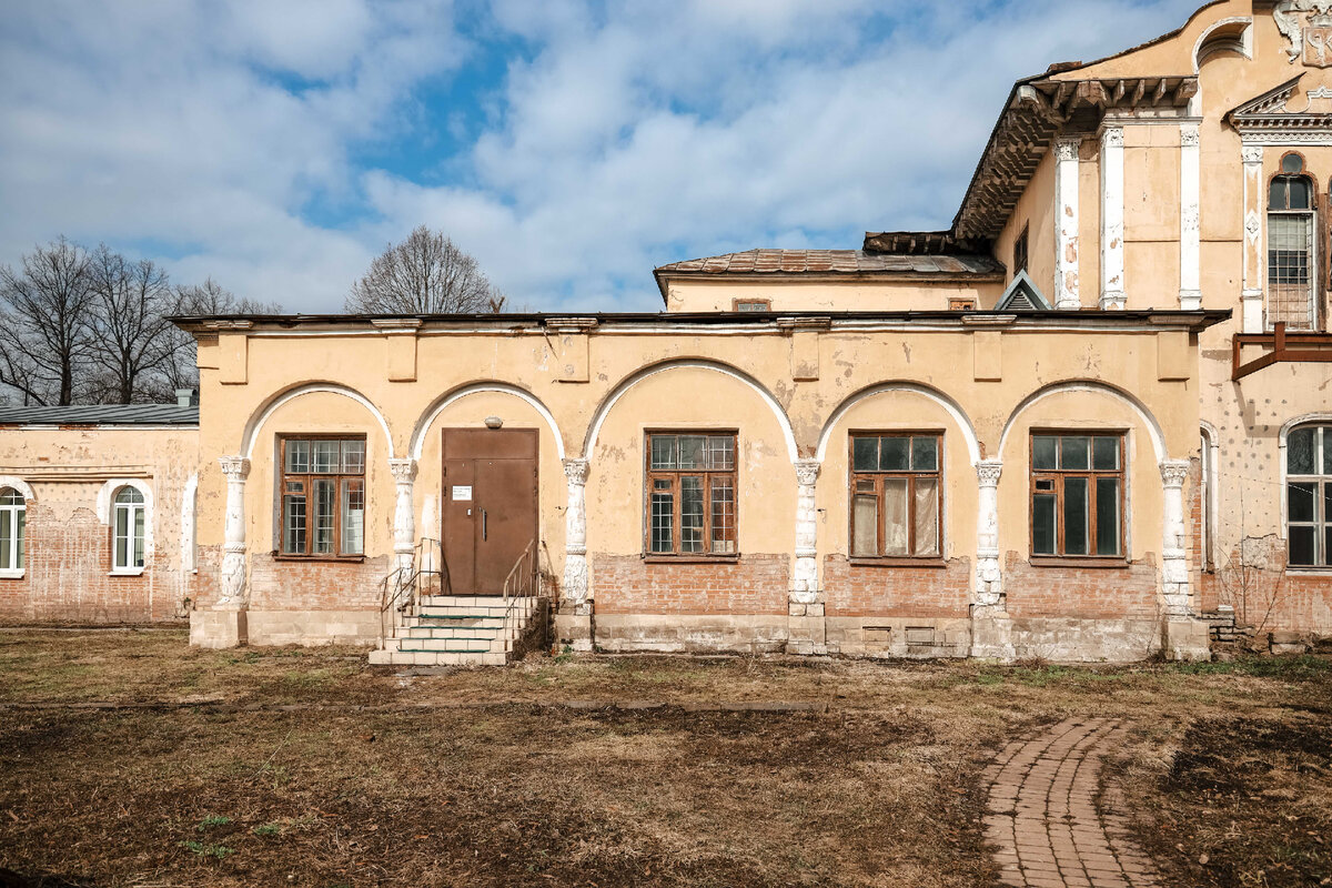 Сохранившийся дух русской помещичьей усадьбы. Алтуфьево | Заметки фотографа  | Дзен