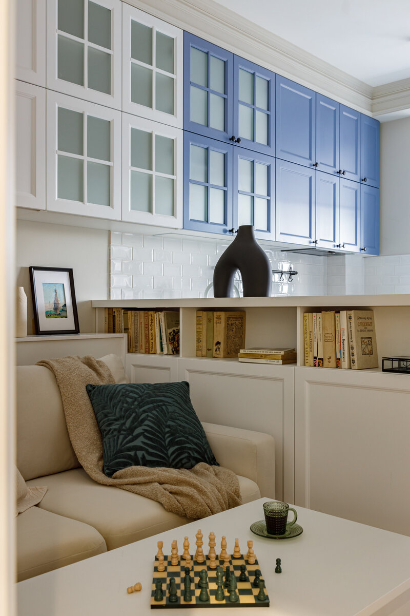 Функционально и очень красиво. Небольшую однушку перепланировали для нужд трех поколений семьи