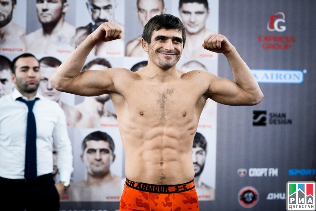 Боец UFC родом из Дагестана, попросил не называть его родиной Россию