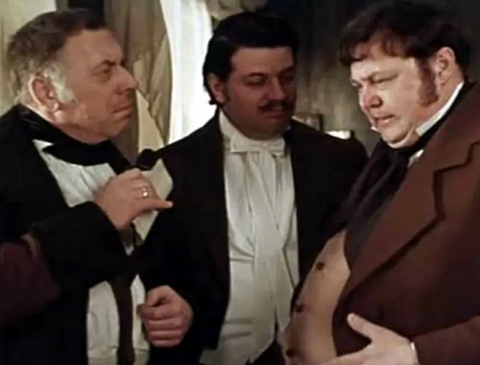 По пьесе "Ревизор" было снято 5 фильмов. Но какой из них самый удачный ...