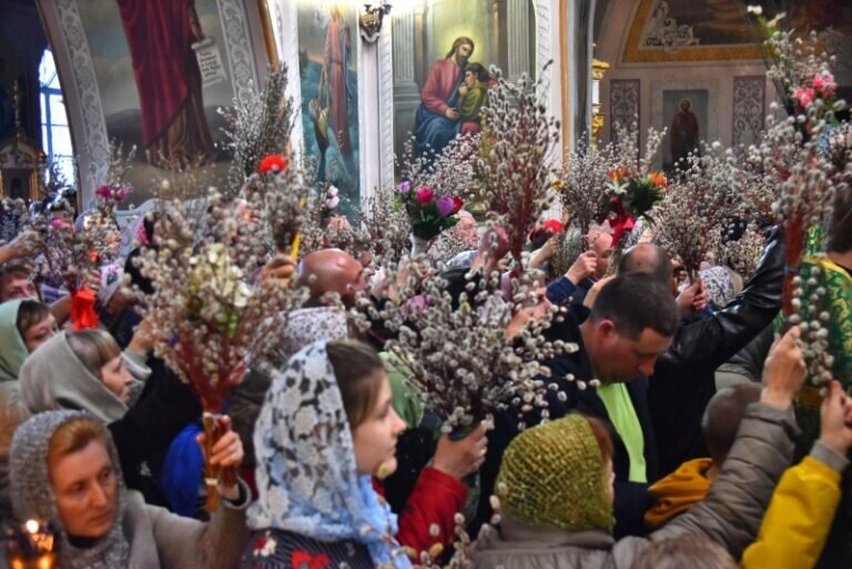    Православные оренбуржцы встречают Вербное воскресенье Белов Михаил Александрович