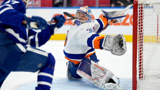    The Athletic признал хоккеиста "Айлендерс" Сорокина лучшим вратарем НХЛ Юлия Шелковенко