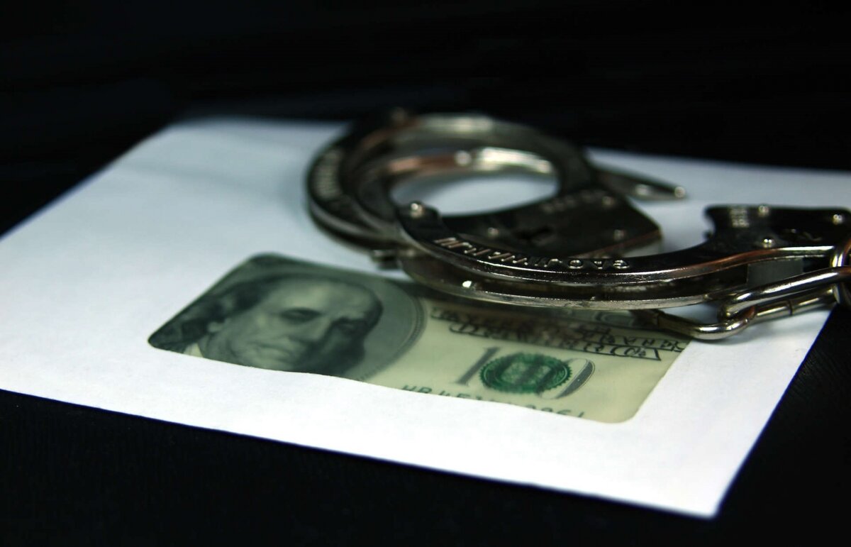    Наручники (cc) ru.torange.biz