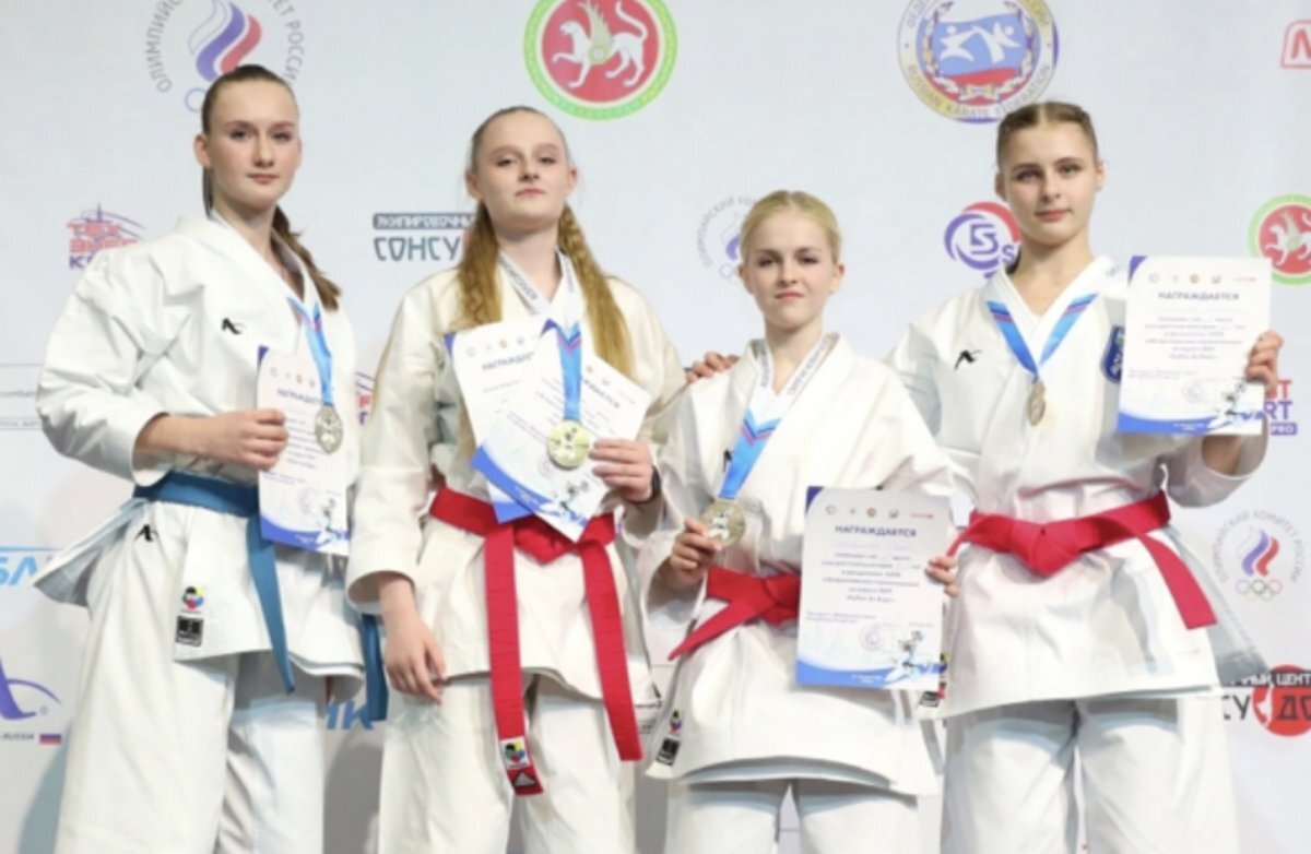 Полина Бадикова каратэ