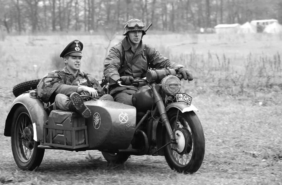 BMW r12 Wehrmacht