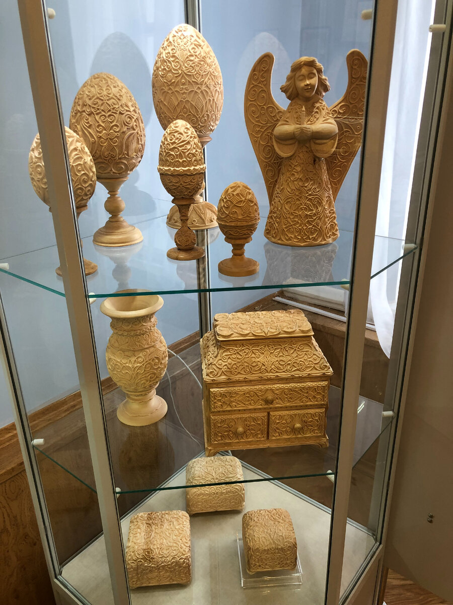 Изделия Юрия Шеломкова. Фрагмент экспозиции