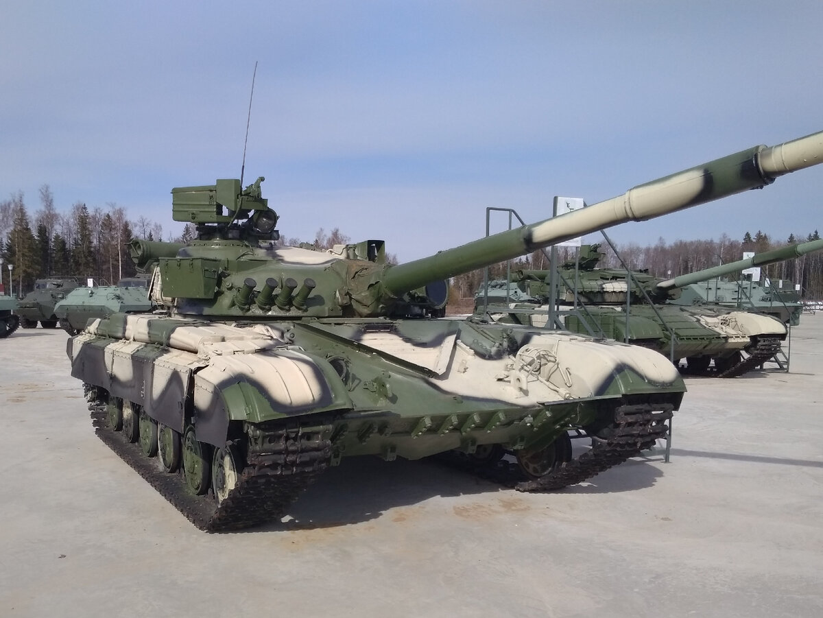 Танк центр. Т 64. Т62 парк патриот. Танк центр. Маленький танк в центральном музее вооруженных сил.