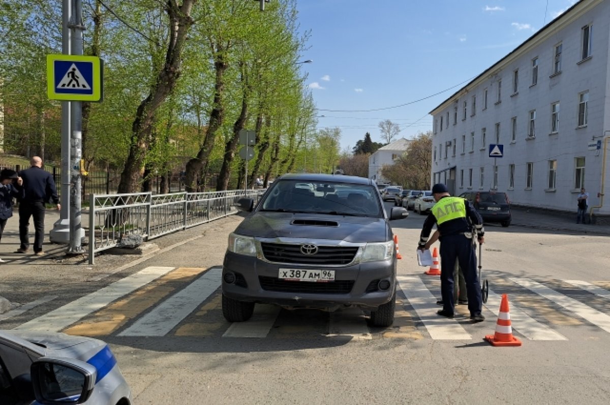    8-летнюю девочку сбил на «зебре» водитель иномарки в Екатеринбурге