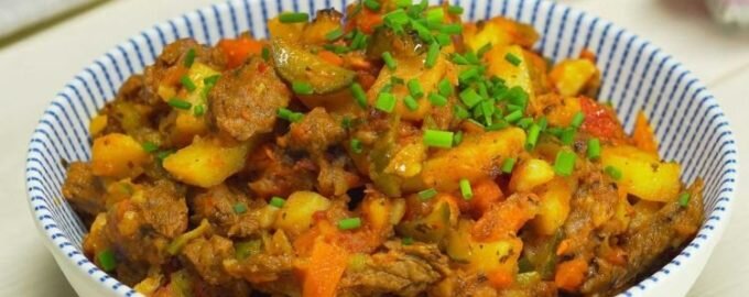 Жаркое по-домашнему из свинины с картошкой и грибами