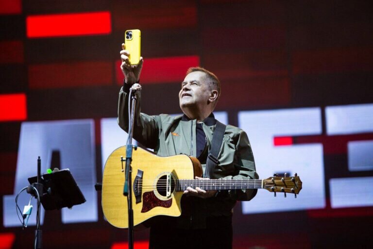    15 тысяч оренбуржцев стали участниками праздничного концерта в честь Дня Победы Белов Михаил Александрович