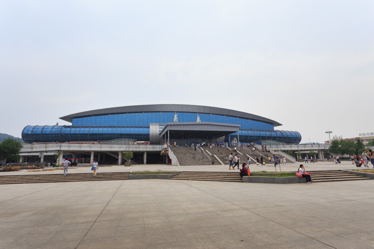 Иу цзиньхуа. Иу ЖД вокзал. Railway Station Yiwu China for Cargo Transportation.