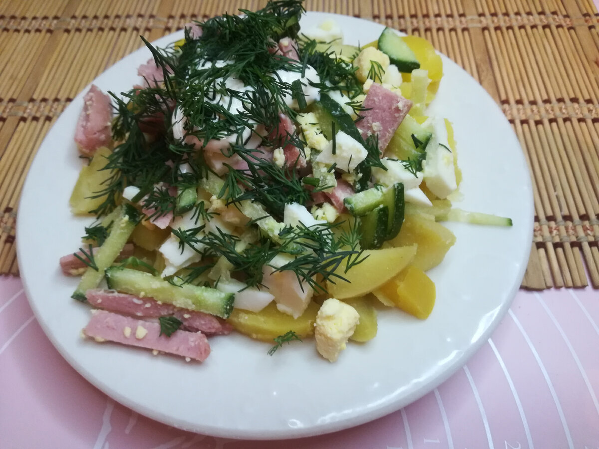 Фасолевый салат с сосисками Рецепт с пошаговой инструкцией приготовления и фото.