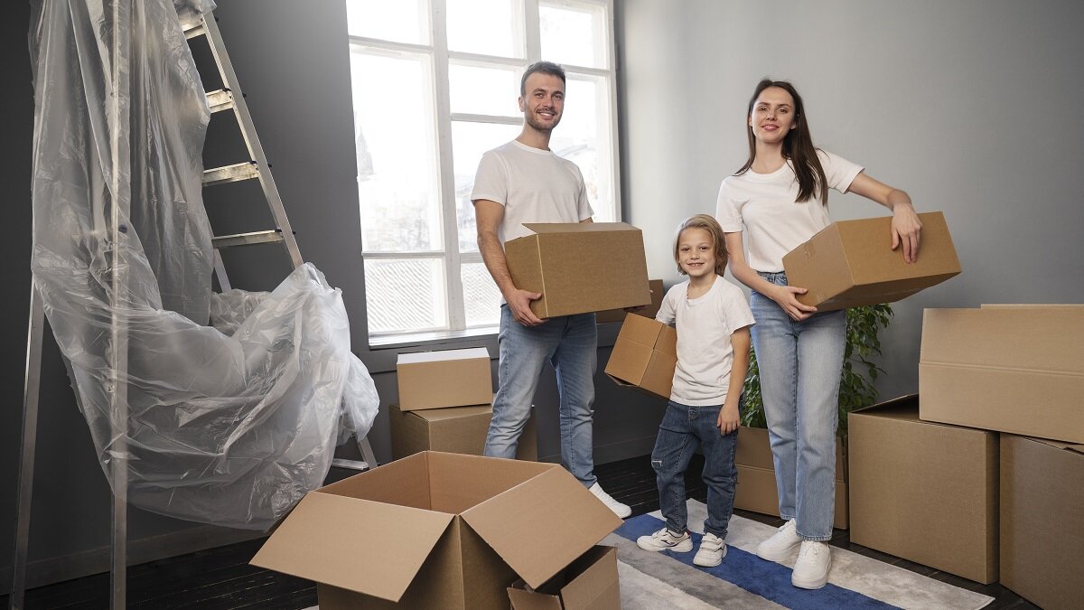    Кого могут прописать в квартире без вашего ведома