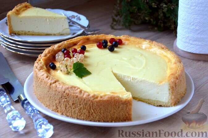 масло сливочное, яйца, сахар, мука, разрыхлитель, сахар ванильный, лимон, творог, сметана, крахмал кукурузный