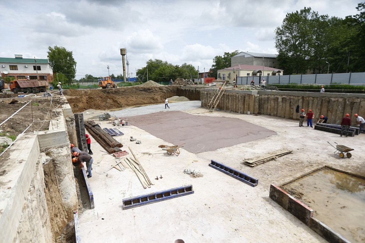    В станице Павловской строят детскую поликлинику на 250 посещений в смену