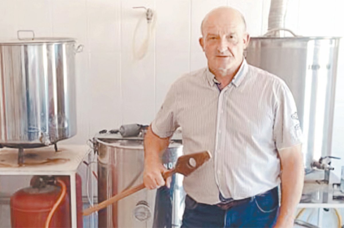    Всё на своей пивоварне Ален делает сам – от измельчения ингредиентов до розлива в бутылки.