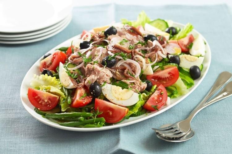 Салат с крабовыми палочками и помидорами - самые вкусные рецепты закуски на каждый день