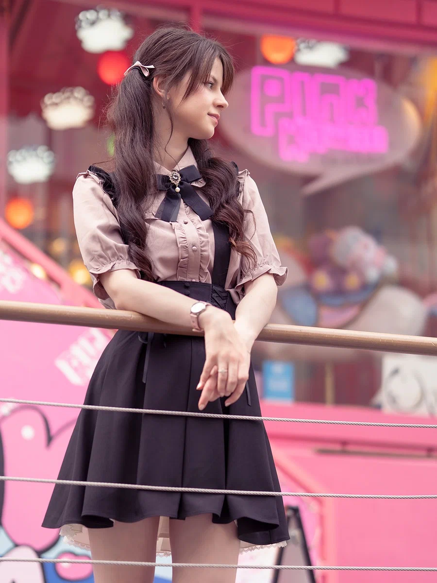 Автор в соответствующем статье образе